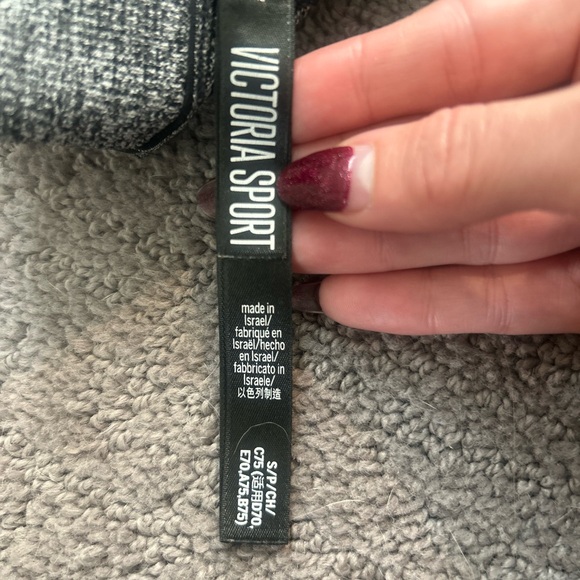 Victoria's Secret VSX Gray Strappy Back Sports Bra | Mesh Cutout | Small - Picture 4 of 8